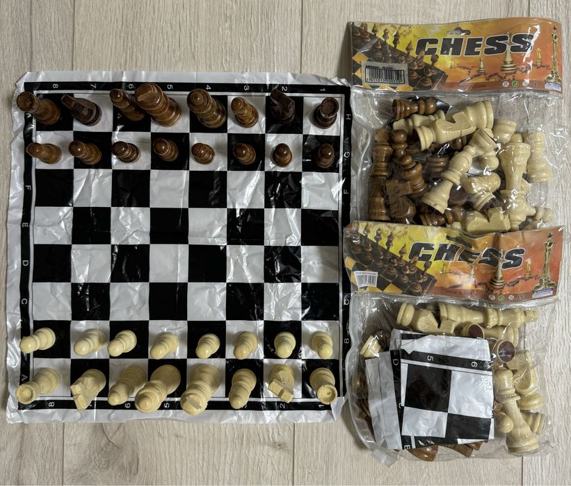 Продаються  Шахи та Шашки нові в упаковці .