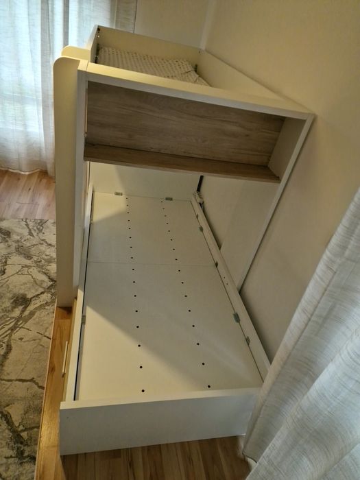 Beliche duplo com roupeiro