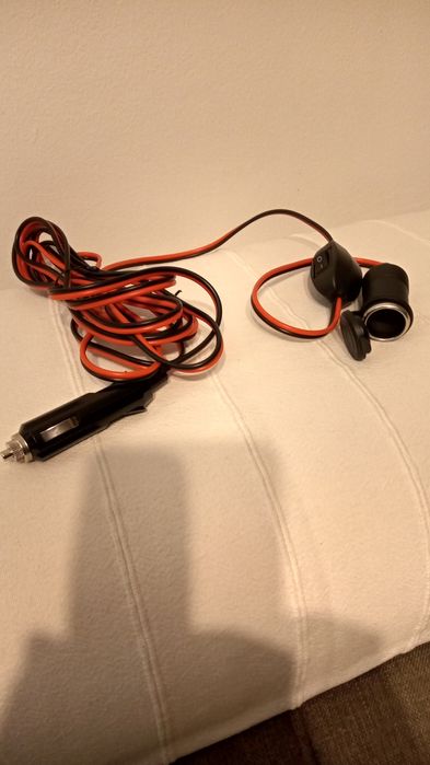 Przewód przedłużenia zapalniczki ok 4 m.