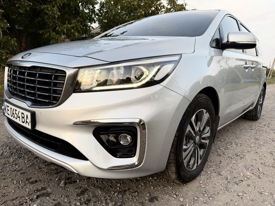 Продам Kia Carnival 2018 року