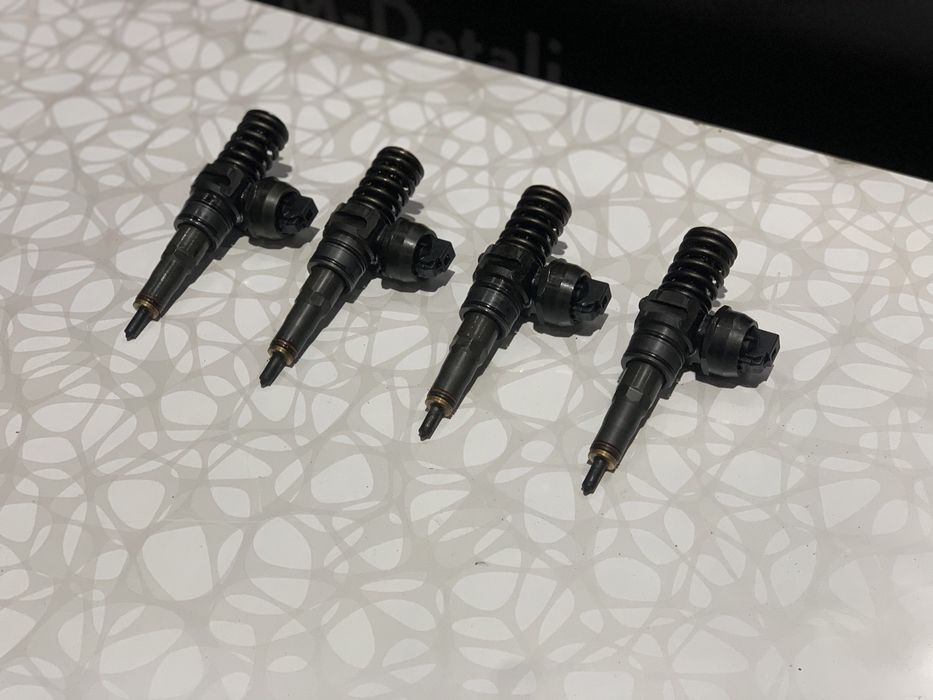 Форсунки 1.9 TDI насос форсунка форсункі 038130073AG розборка шрот