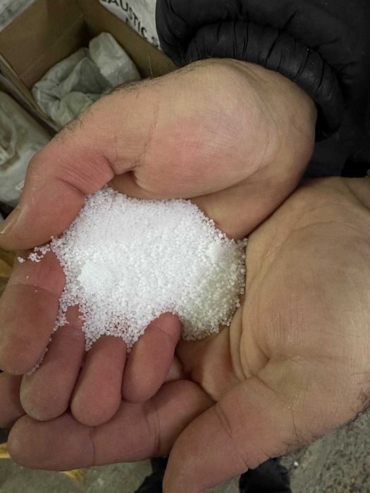 Каустична сода гранула, щелочь, луг, крот, натрій гідроксид,для побуту