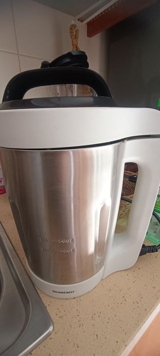 Máquina silvercrest para fazer sopa e doce e batidos.