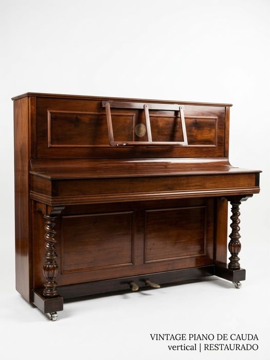 Piano Vertical A. Bord Paris (Século XIX)
