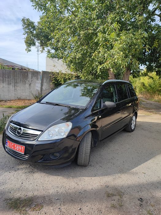 Продам Opel Zafira 2009р. Комплектація cosmo. Рідна фарба та пробіг.