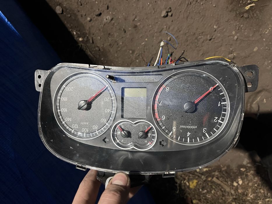 Приборна панель HOVER H5