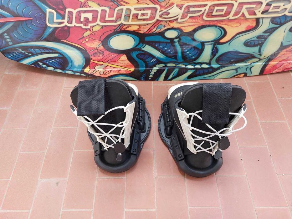 Prancha Kitesurf e Wakeboard Liquidforce Oferta de Botas Hyperlite