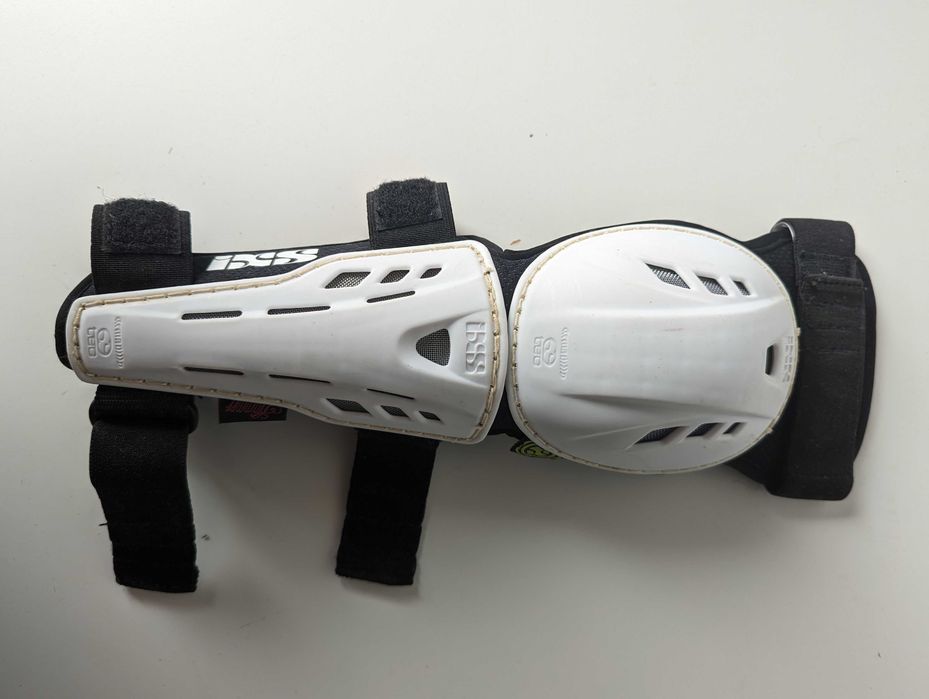 Cotoveleira IXS Hammer (Aprovado pelo Cédric Garcia)