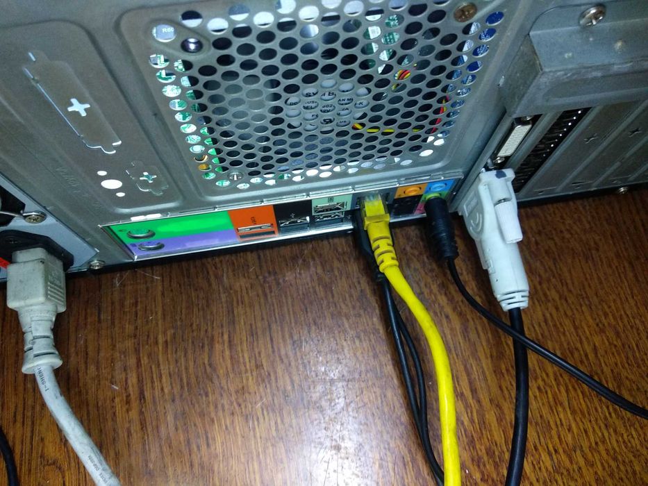 Игровой комп н i5-750 8 гб DDR3 1 гб 5 я память WOT 50 fps на средних