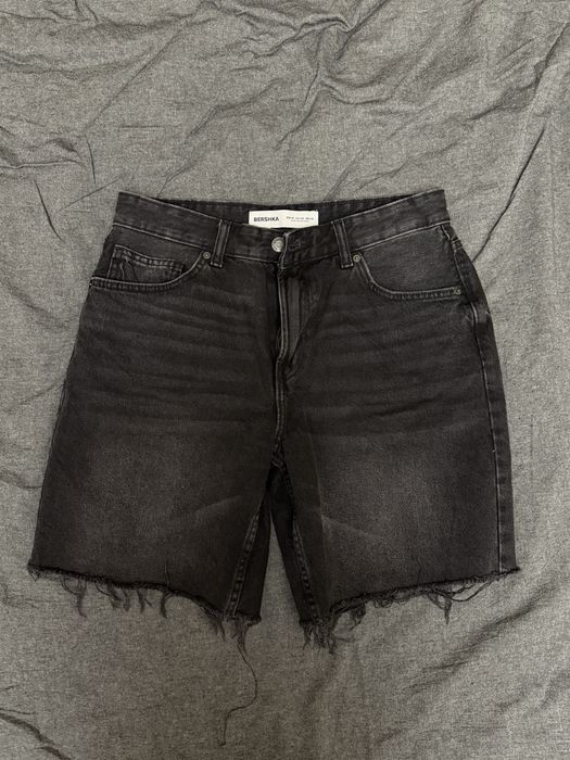 Джинсові шорти BERSHKA