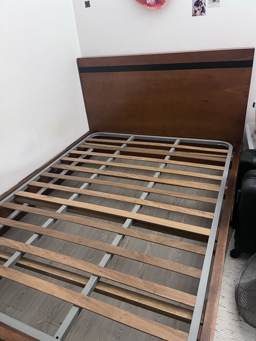 Cama de casal com colchão