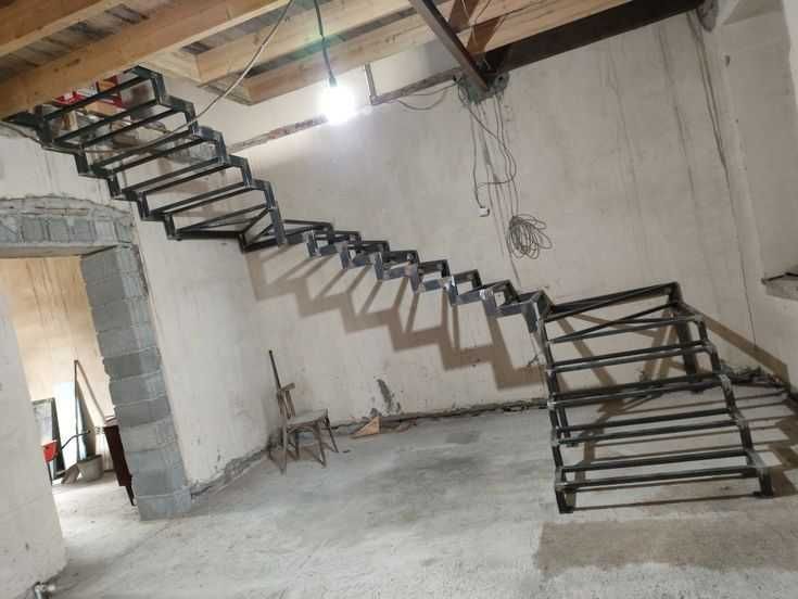 Зварювальні роботи Монтаж металоконструкцій Навіси, сходи, ангари