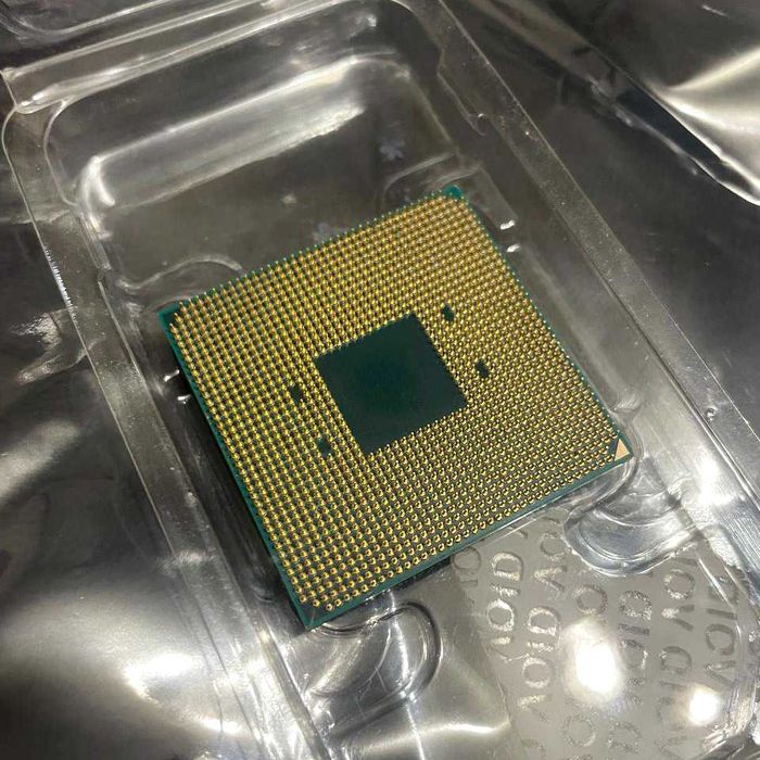 Процесор Ryzen 7 2700X