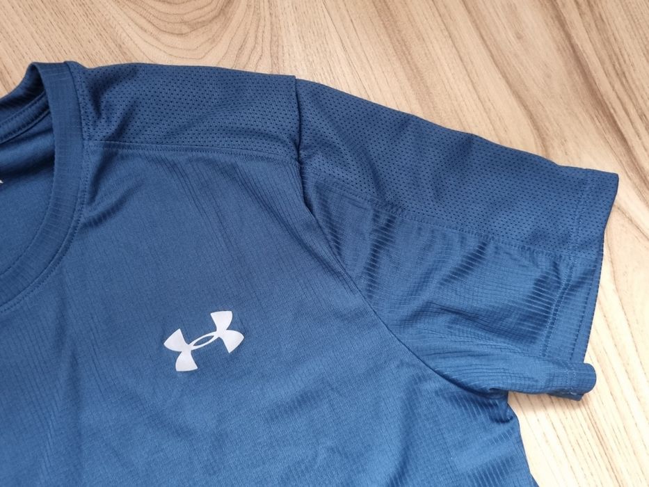 Koszulka bluzka Under armour M 38