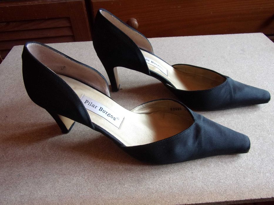 Sapatos "Pilar Burgos" como novos, usados uma vez.