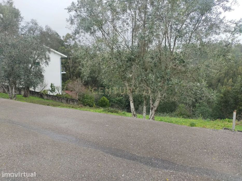 Land with Construction Feasibility - Casal do Lobo, Olivais, Coimbra
