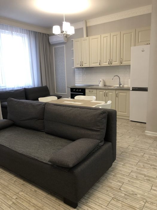 Сдам  свет не выключают стильную студию в центре:ЖК Кадор 16 Жемчужина