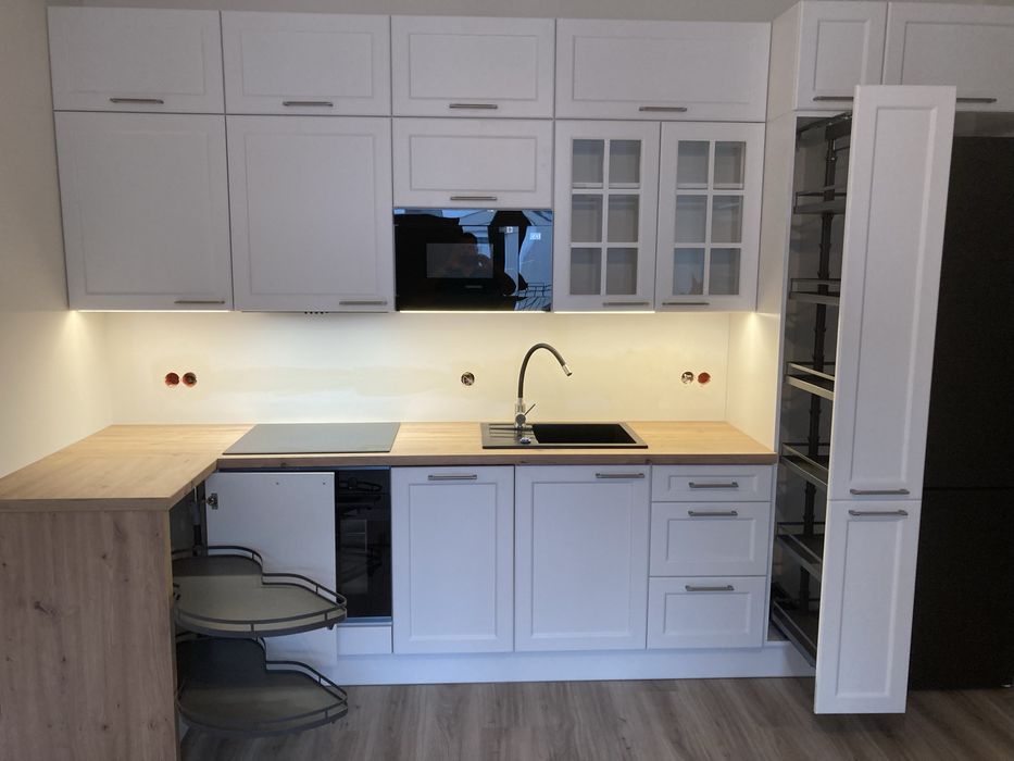 Montażu Blatów HPL CDF na Pomorzu – Precyzja, Która Zmienia Kuchnię!