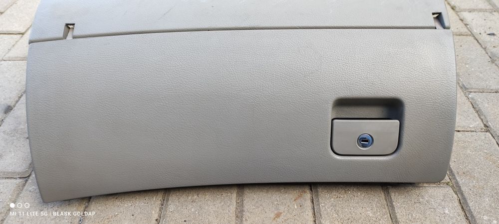 Schowek Pasażera Jasno Szary z Audi A6 S6 4.2 Q Sedan 2002