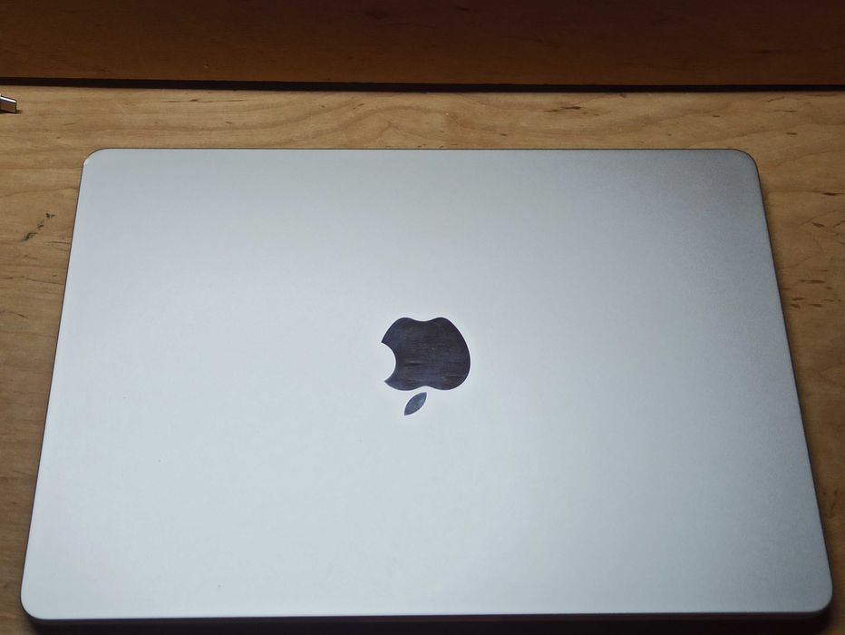 Macbook Air 13.6 M3 512