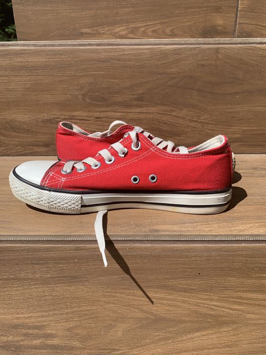 Czerwone niskie trampki tenisówki buty 37