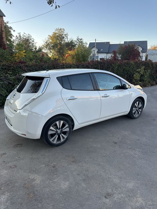 Nissan Leaf 2014