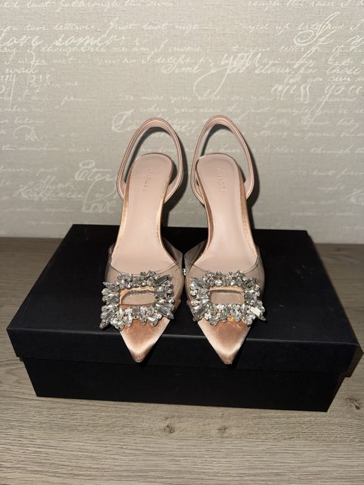 Бежеві туфлі Uterqüe оригінал