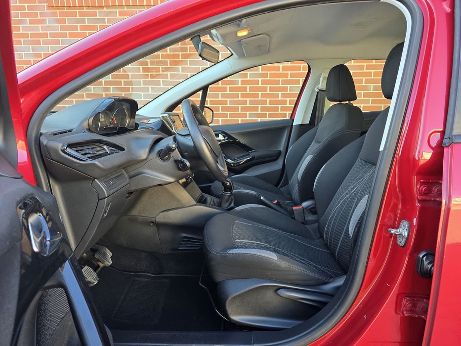 Peugeot 208 1.2 Puretech  |  IMPECÁVEL