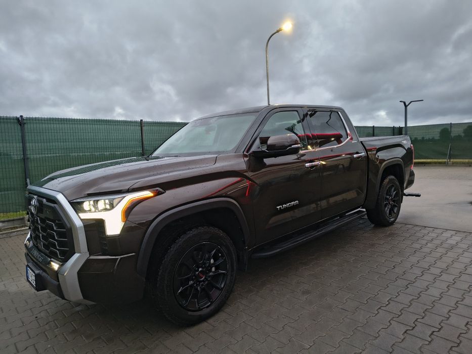Toyota Tundra Limited