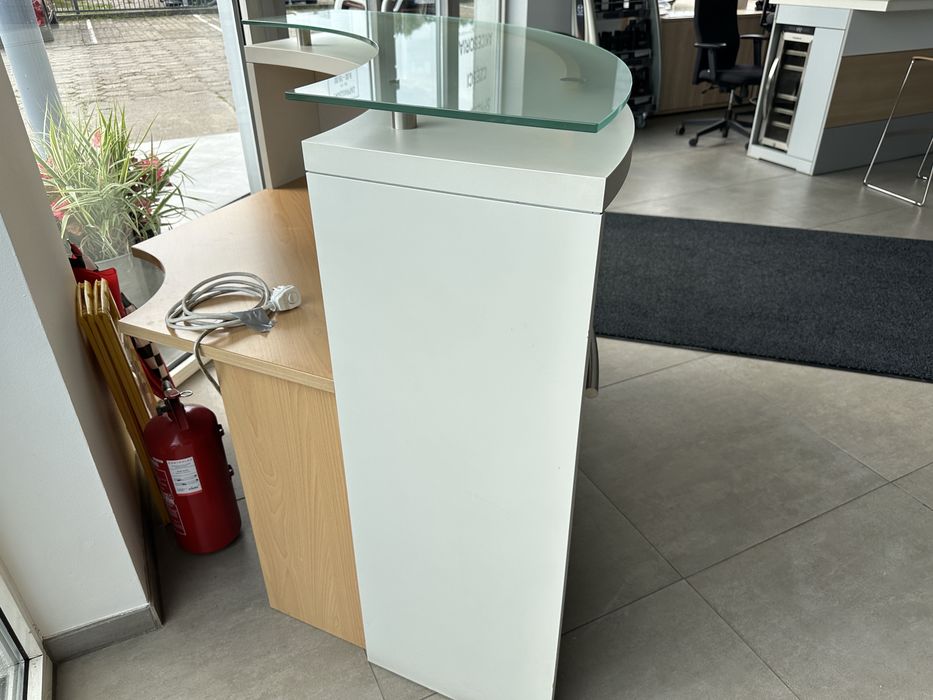 Biurko do obslugi klientów