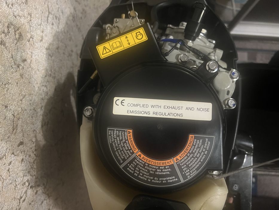 Двигун на човен , мотор Suzuki df 2.5 4x тактний