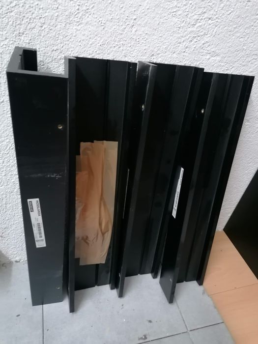 Mesa de TV e conjunto de prateleiras