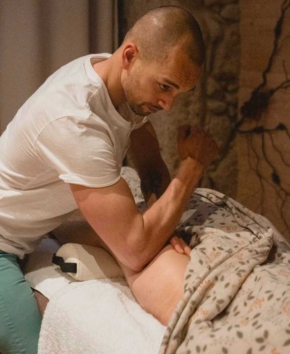 Terapeuta qualificado, experiente, profissional desloca-se a domicílio