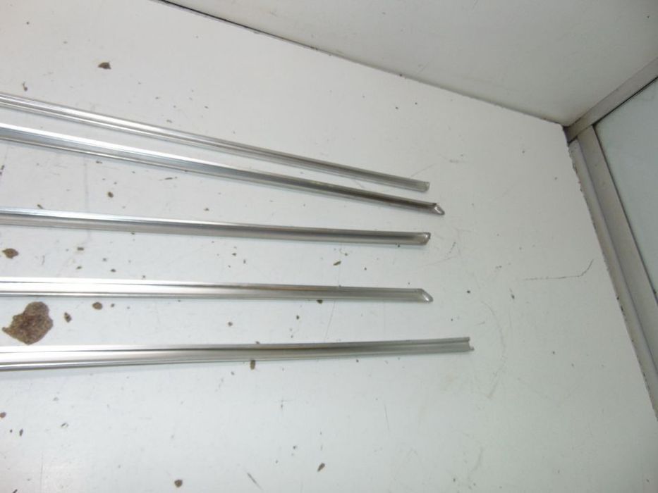 BMW 1602/2002 frisos novos capot