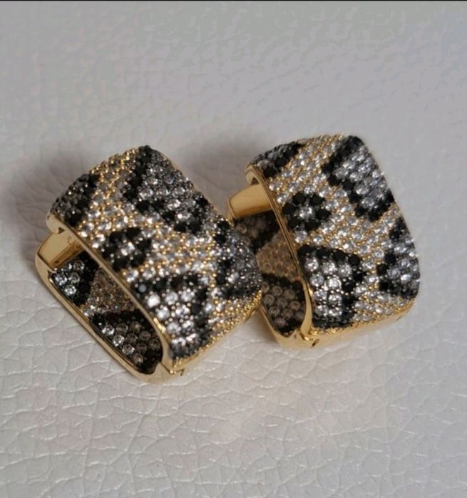 Продам серьги "питоны"