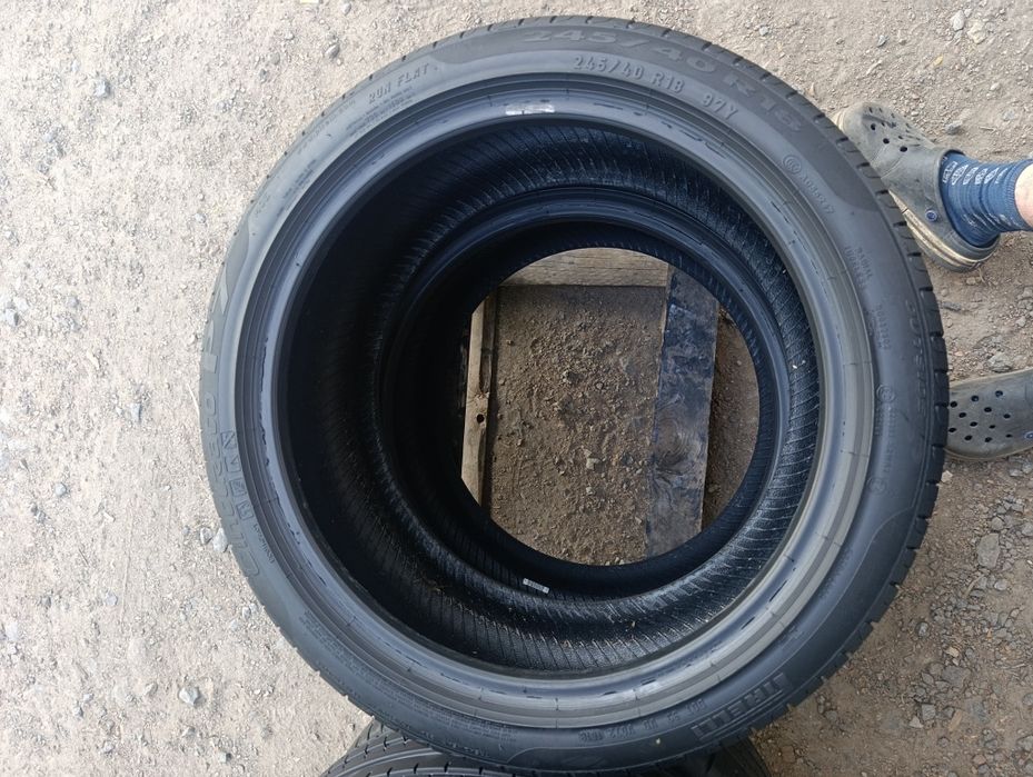 245/40/18 Pirelli cinturato p7 run flat