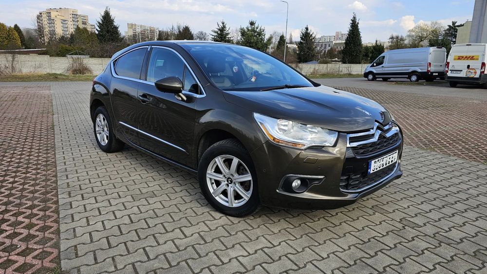 Citroën DS4 Niski przebieg, 2.0 HDi, 163KM, brąz, 2 komplety opon