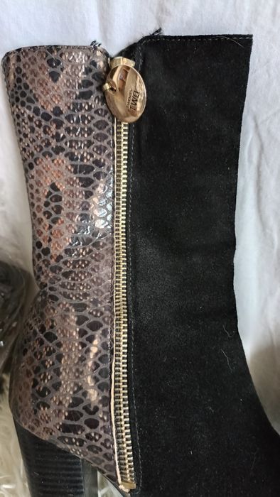 Чобітки та полуботки жіночі