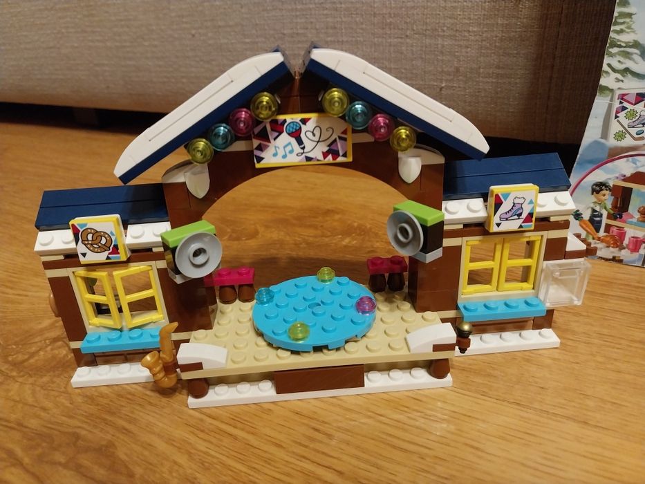 Lego Friends Lodowisko w zimowym kurorcie 41322