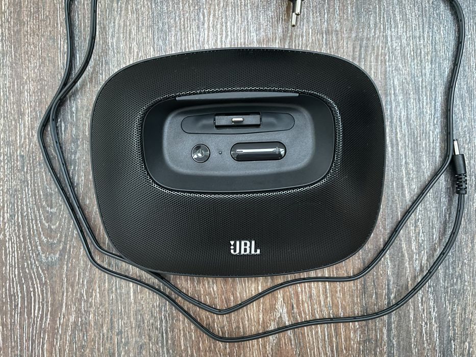 Докстанция JBL OnBeat Micro для iPhone и iPod