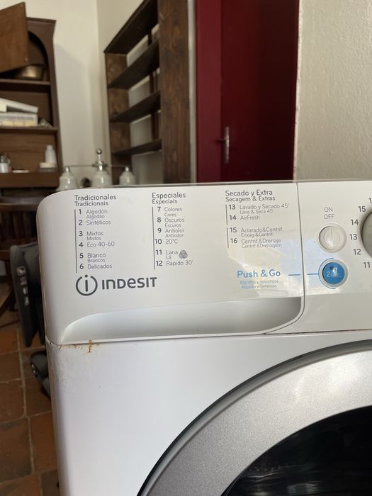 Máquina de lavar e secar Indesit Innex, 9kg/6kg