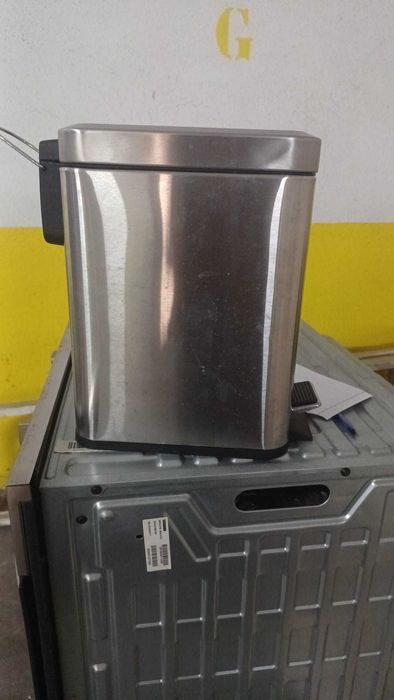 Balde inox 5L c/ tampa e pedal retangular