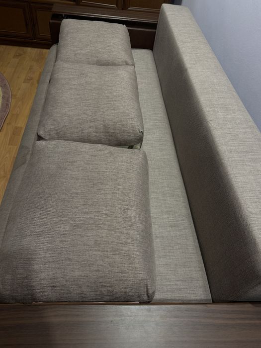 Диван розкладний у вітальню