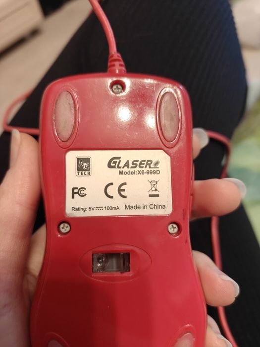 Миша провідна червона