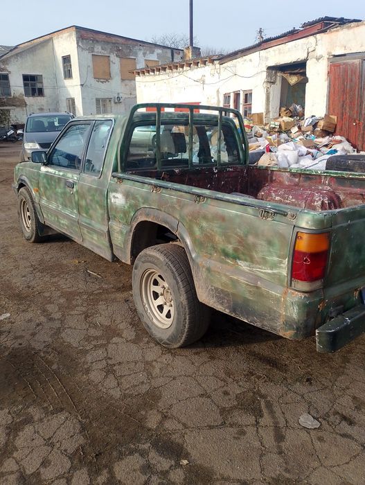 Мазда пікап В2200