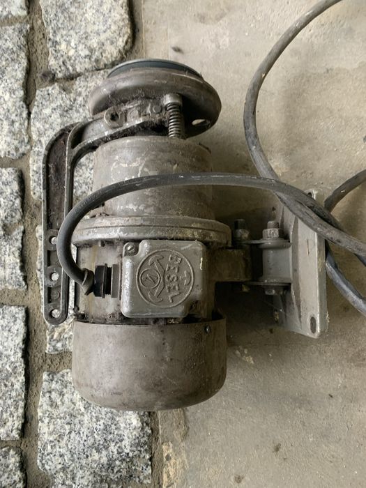 Silnik elektryczny ze sprzęgłem besel