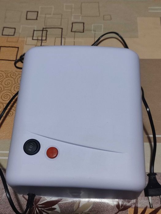 Лампа для манікюра