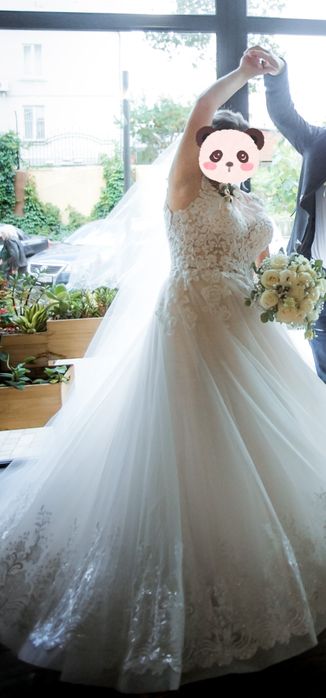 Вишукана весільна сукня