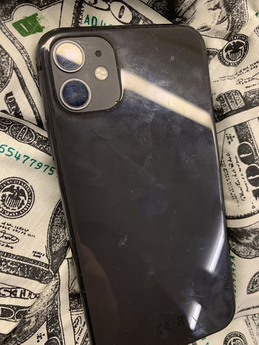 Продам айфон apple iphone 11 128gb 79% скол на екрані