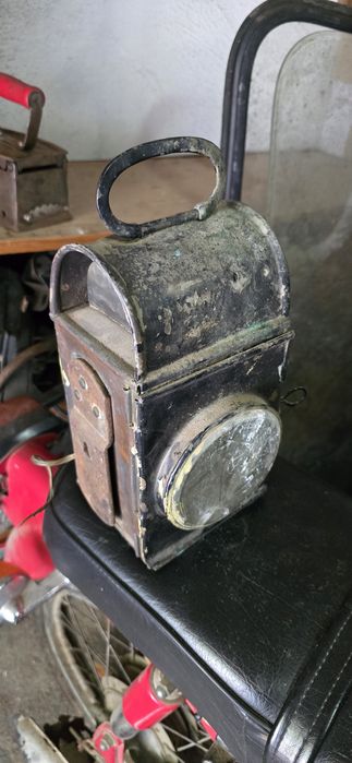 Lanterna ferroviária electrificada